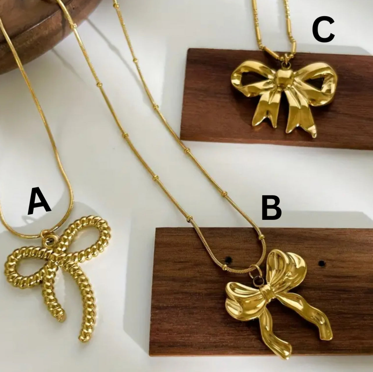 Bow Necklace B