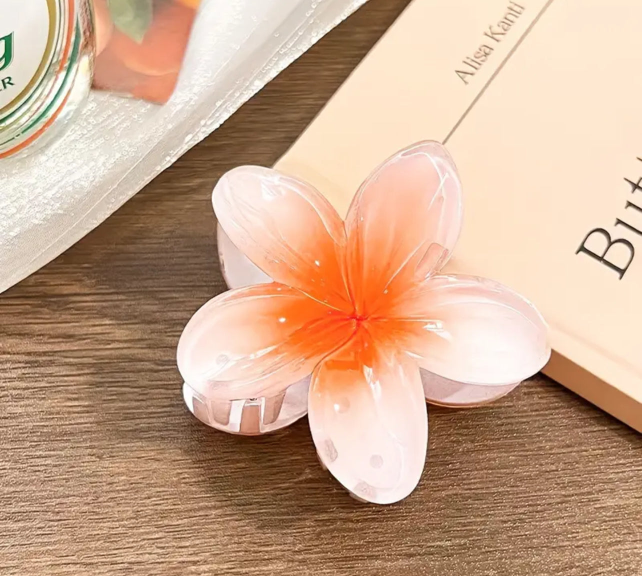 Peach flower claw clip