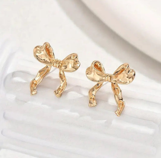 Gold bow earrings