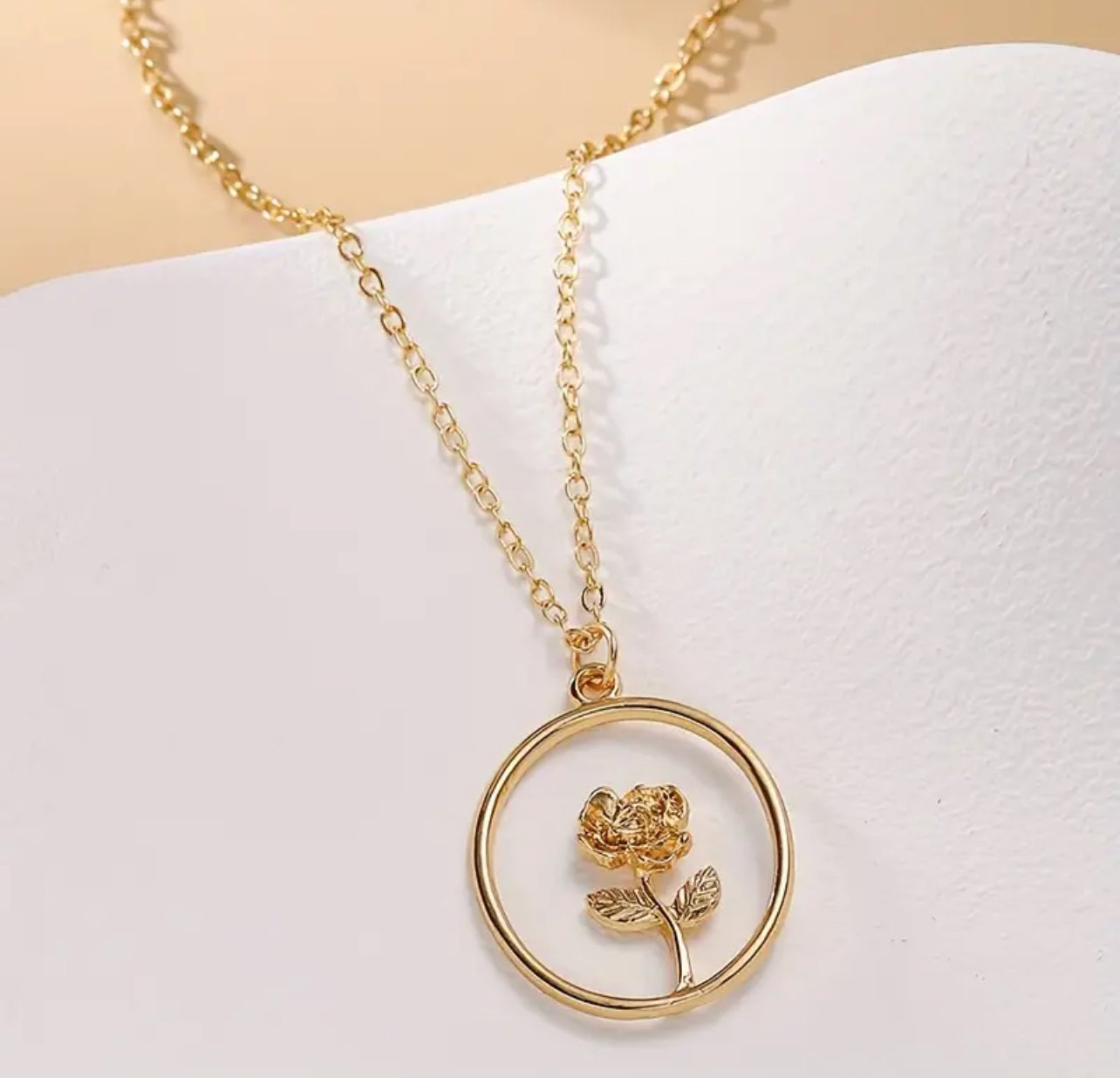 Enchanted rose necklace